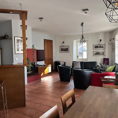 Rast House Vakantiehuis Třebíč