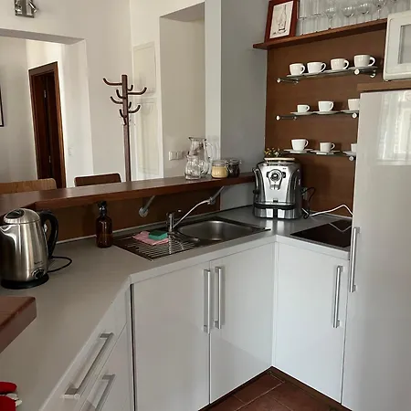 Vakantiehuis Rast House *